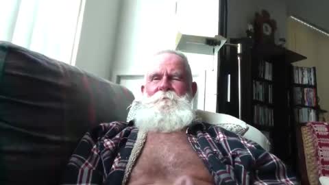 Snapshot of beardbushy chatting on September 2025 06:32:02 PM beardbushy online show from September 2025 06:32:02 PM