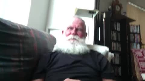 Snapshot of beardbushy chatting on September 2025 04:12:01 PM beardbushy online show from September 2025 04:12:01 PM