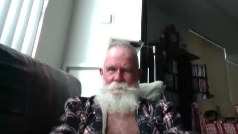 Snapshot of beardbushy chatting on October 2025 04:11:01 PM beardbushy online show from October 2025 04:11:01 PM