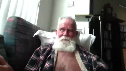 beardbushy online show from March 2026 07:52:01 PM