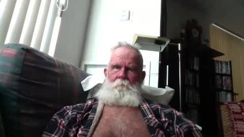 Snapshot of beardbushy chatting on March 2026 05:46:01 PM beardbushy online show from March 2026 05:46:01 PM