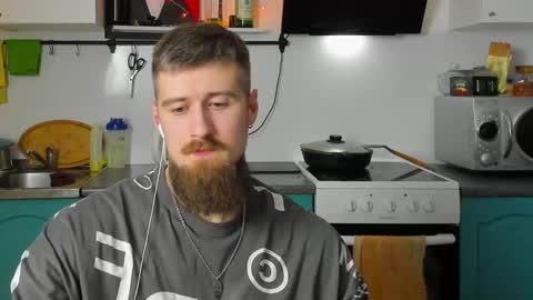 Snapshot of bearded_legend chatting on January 2025 09:51:02 PM Zeus online show from January 2025 09:51:02 PM