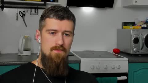 Snapshot of bearded_legend chatting on October 2025 10:06:02 PM Zeus online show from October 2025 10:06:02 PM