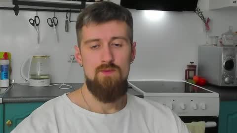 Snapshot of bearded_legend chatting on May 2026 08:14:02 PM Zeus online show from May 2026 08:14:02 PM