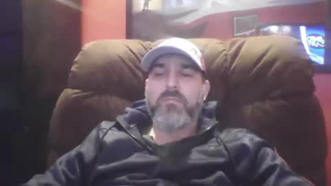 Snapshot of beardedambition chatting on December 2024 10:16:02 PM beardedambition online show from December 2024 10:16:02 PM