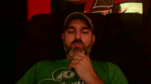 Snapshot of beardedambition chatting on October 2025 09:12:02 PM beardedambition online show from October 2025 09:12:02 PM