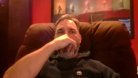 Snapshot of beardedambition chatting on October 2025 06:29:01 PM beardedambition online show from October 2025 06:29:01 PM