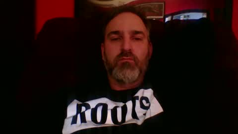 Snapshot of beardedambition chatting on October 2025 02:24:02 PM beardedambition online show from October 2025 02:24:02 PM