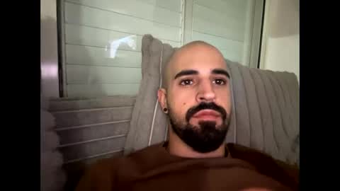 Snapshot of beardedbaldy_09 chatting on October 2025 04:49:02 PM Ask me online show from October 2025 04:49:02 PM