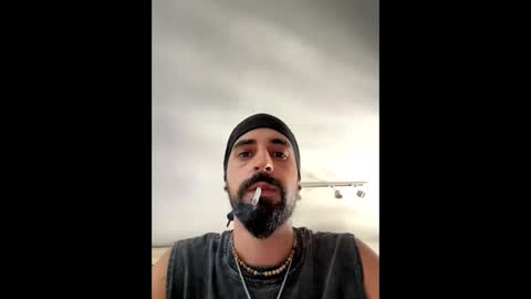 Snapshot of beardedbaldy_09 chatting on October 2025 12:19:01 PM Ask me online show from October 2025 12:19:01 PM
