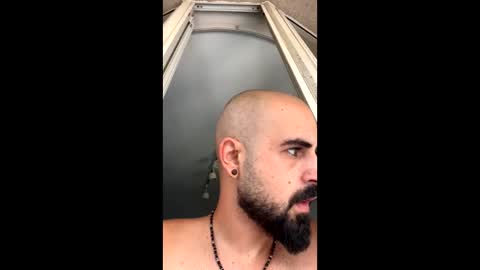 Snapshot of beardedbaldy_09 chatting on October 2025 09:17:04 AM Ask me online show from October 2025 09:17:04 AM