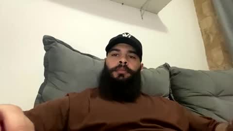 Snapshot of beardmax chatting on April 2026 01:07:01 AM Min online show from April 2026 01:07:01 AM