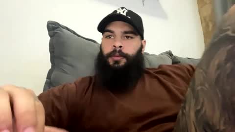 Snapshot of beardmax chatting on April 2026 11:34:01 AM Min online show from April 2026 11:34:01 AM