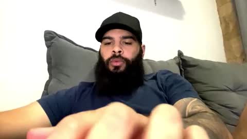 Snapshot of beardmax chatting on May 2026 06:43:01 AM Min online show from May 2026 06:43:01 AM