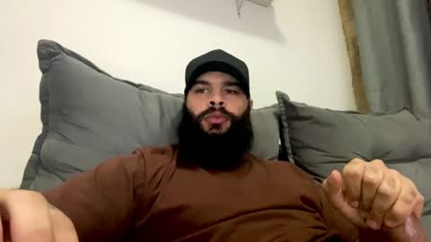 Snapshot of beardmax chatting on June 2026 08:35:01 AM Min online show from June 2026 08:35:01 AM