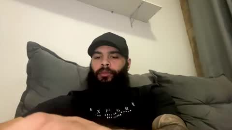 Snapshot of beardmax chatting on June 2026 09:25:01 AM Min online show from June 2026 09:25:01 AM