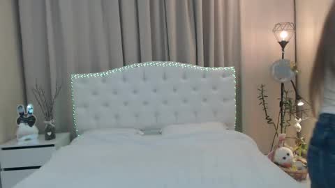 Snapshot of beataangel chatting on April 2026 07:53:01 AM beataangel online show from April 2026 07:53:01 AM