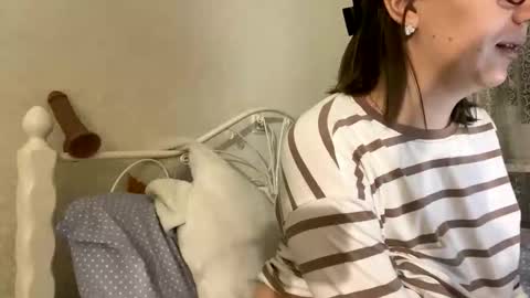 BeatriceTender online show from December 2025 07:53:01 PM