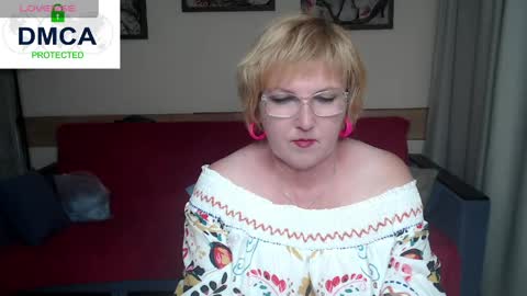 Snapshot of beautiful_lina7 chatting on May 2026 05:28:01 PM your Lana online show from May 2026 05:28:01 PM