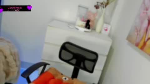 Snapshot of beautiful_mistake chatting on April 2026 10:24:01 AM Aleah Mendez online show from April 2026 10:24:01 AM