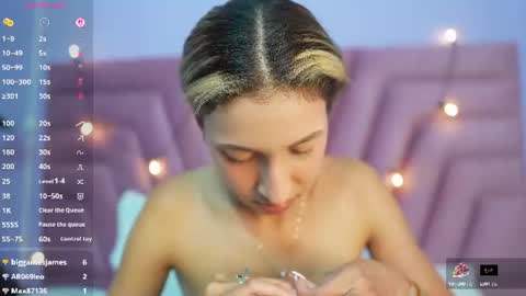 Snapshot of beautifulskinny18 chatting on June 2026 12:32:02 AM Shalom online show from June 2026 12:32:02 AM