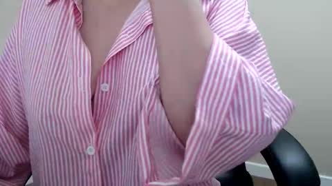 Snapshot of beauty_annyta chatting on April 2026 06:44:01 AM beauty_annyta online show from April 2026 06:44:01 AM