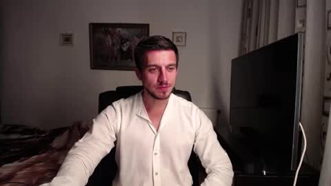 Mia and Jake online show from September 2025 11:17:02 PM