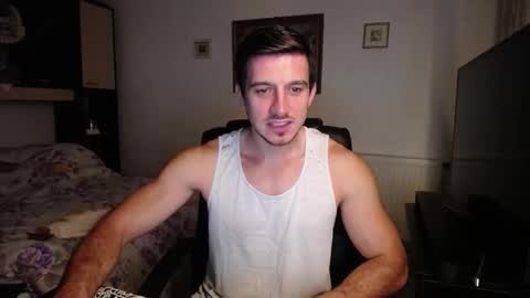 Mia and Jake online show from November 2025 01:10:02 PM