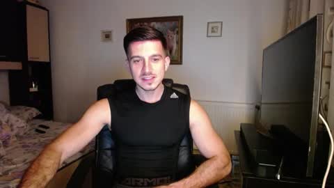 Mia and Jake online show from November 2025 04:06:01 PM