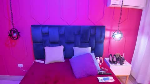 Chantall online show from November 2025 11:21:02 AM