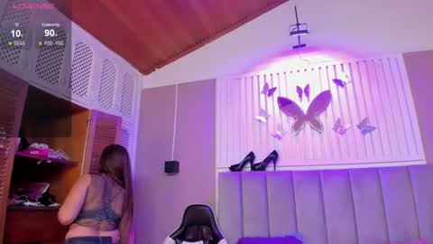 Snapshot of beauty_milf4 chatting on July 2026 11:30:02 AM Chantall online show from July 2026 11:30:02 AM