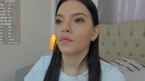 Ariana Reyes online show from November 2025 12:31:02 PM