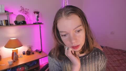 Eliise online show from December 2024 02:27:02 PM