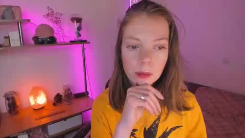 Eliise online show from February 2025 02:43:02 PM