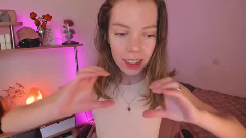 Eliise online show from March 2025 09:21:01 AM