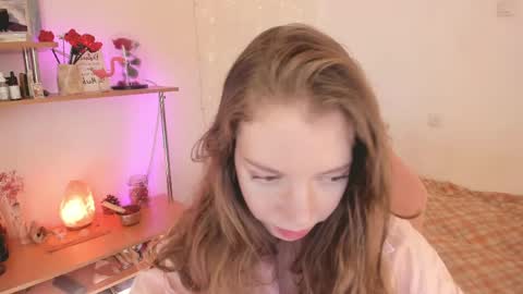 Snapshot of beautyeliise chatting on May 2026 02:12:01 PM Eliise online show from May 2026 02:12:01 PM