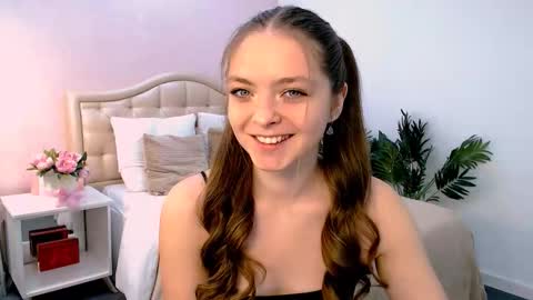 Gloria online show from September 2025 01:15:02 PM