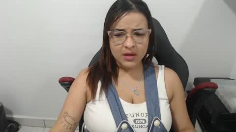 beautyykarol online show from May 2026 09:52:02 PM