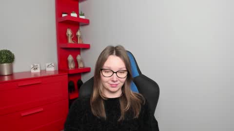 Zoe online show from November 2025 06:57:02 AM