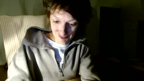 Snapshot of bebacksooon chatting on December 2024 08:09:01 PM Raluca online show from December 2024 08:09:01 PM