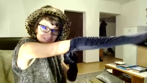 Snapshot of bebacksooon chatting on December 2024 05:36:02 PM Raluca online show from December 2024 05:36:02 PM