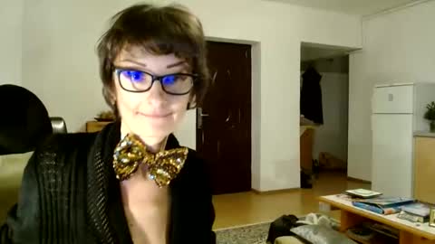 Snapshot of bebacksooon chatting on December 2024 07:19:02 PM Raluca online show from December 2024 07:19:02 PM