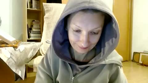 Snapshot of bebacksooon chatting on February 2025 08:13:02 PM Raluca online show from February 2025 08:13:02 PM