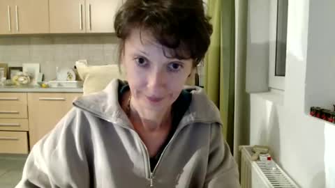 Snapshot of bebacksooon chatting on October 2025 06:48:01 PM Raluca online show from October 2025 06:48:01 PM