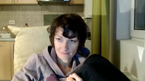 Snapshot of bebacksooon chatting on October 2025 07:25:02 PM Raluca online show from October 2025 07:25:02 PM