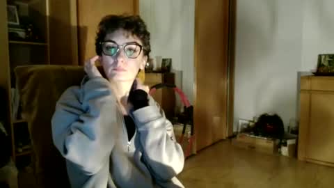 Raluca online show from December 2025 06:04:02 PM