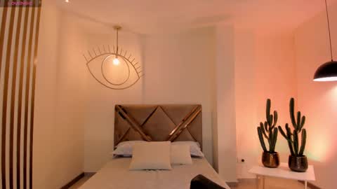 Am Becca online show from October 2025 07:44:01 PM