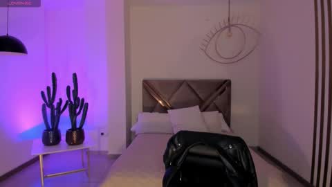 Am Becca online show from October 2025 05:34:01 PM