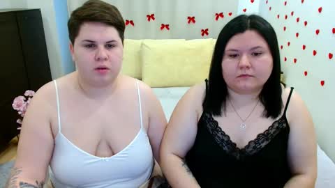 BeckyAndEllen online show from November 2025 11:11:01 AM