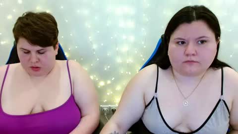 BeckyAndEllen online show from February 2026 11:03:02 PM